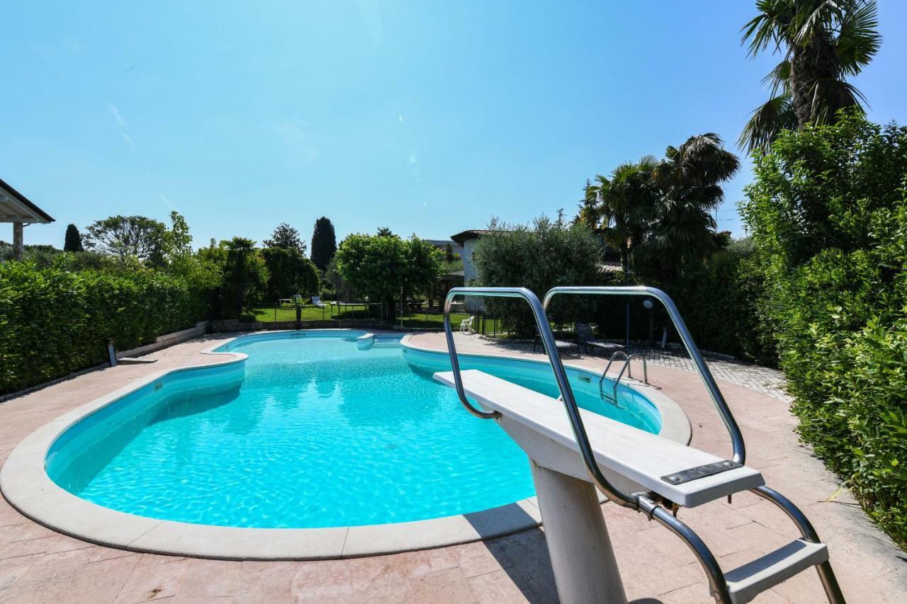 Casa Linda Villa Ronchi  Екстериор снимка
